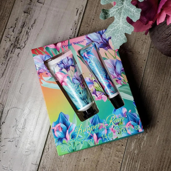 NIB Crystal Waters Juniper Rain Hand Cream and Lip Gloss Gift Set - Picture 1 of 11